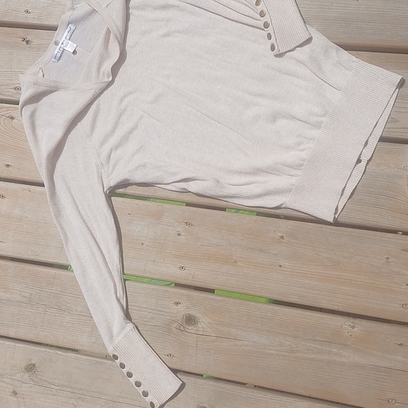 Buttoned top - Picture 4 of 6